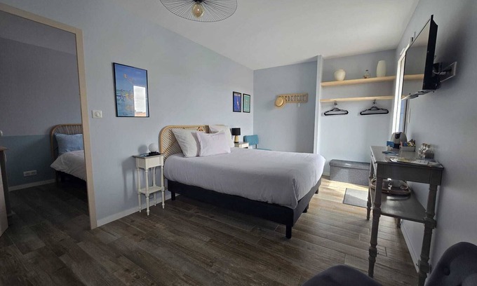 Pornic Bed & Breakfast | Guest Rooms 'Bains de Mer' with Shared Garden, Balcony and Wi-Fi