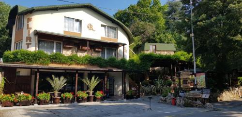 Primorski Hotel | Guest Rooms Flirt
