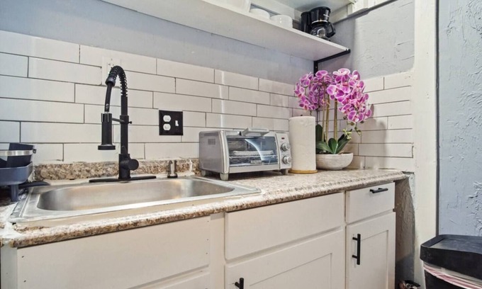 Midwest City Apartment | Guest Suite in Midwest City