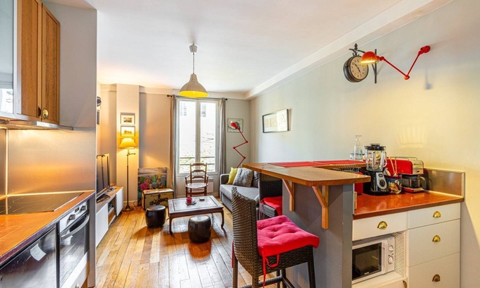 Combat Apartment | GuestReady - Amazing stay in the 19th arr.