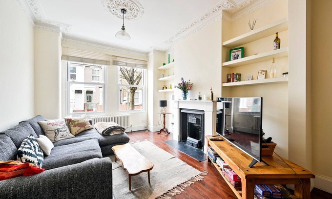 West Kensington House | GuestReady - Charming retreat in Hammersmith