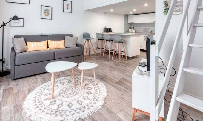 Republique - Tolstoi Apartment | GuestReady - Chic Duplex in Villeurbanne