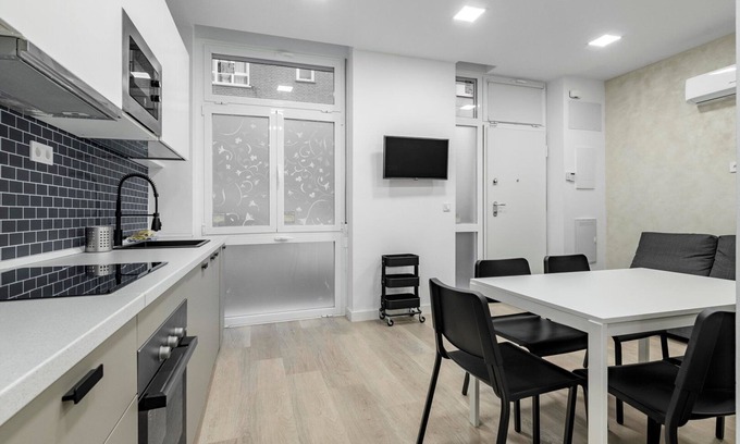 Ciudad Lineal Apartment | GuestReady - Ciudad Lineal Stay