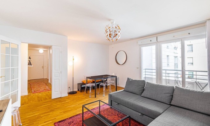 Suresnes Apartment | GuestReady - Cosy and Calm in Suresnes