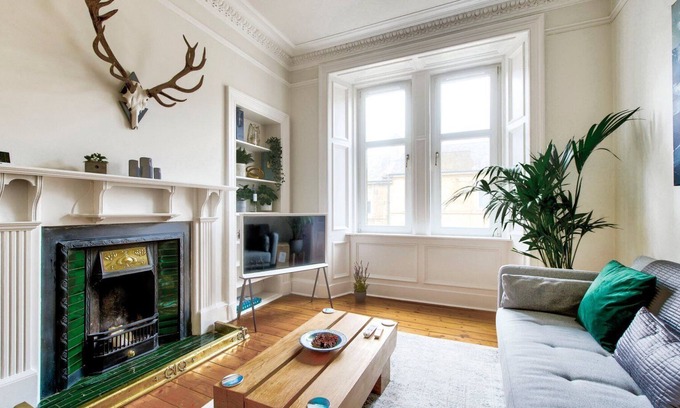 Ellemford Apartment | GuestReady - Modern Classic Edinburgh Home