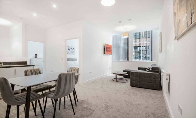 Liverpool City Centre Apartment | GuestReady – Modern comfort in Liverpool