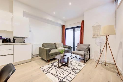Riverside Apartment | GuestReady - Modern Luxury near Tower Bridge