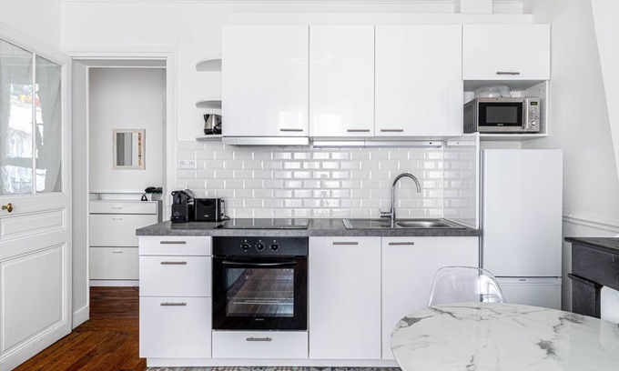 Hopital Saint-Louis Apartment | GuestReady - Neat stay near the Buttes-Chaumont