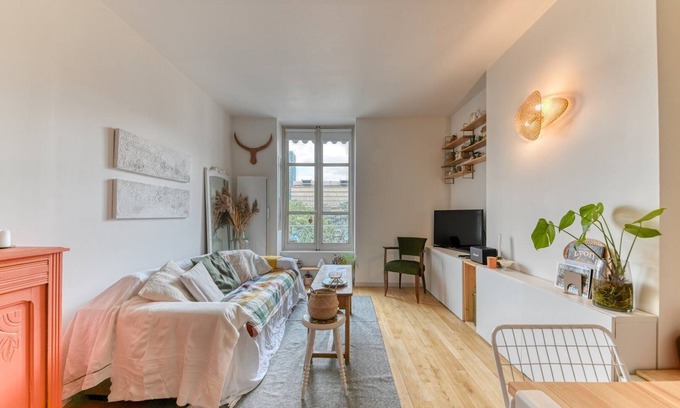 Voltaire - Saint Amour Apartment | GuestReady - Stylish Escape in the heart of Lyon