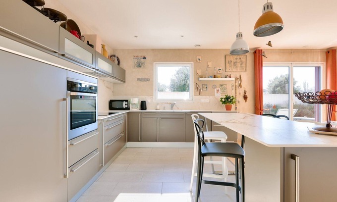 Puilboreau House | GuestReady - Variety Sho in Puilboreau