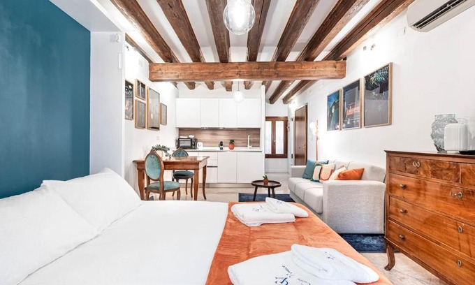 Dorsoduro Apartment | Guggenheim Studio