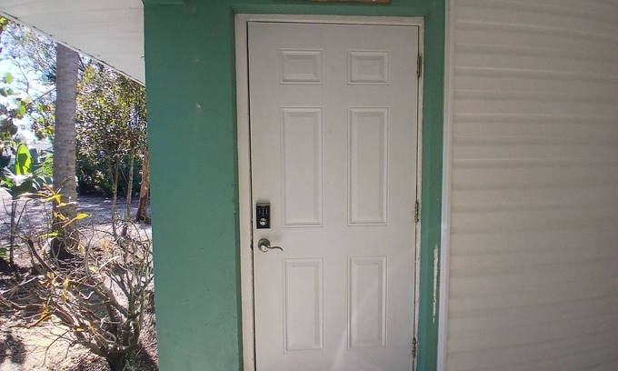 Bonita Shores Apartment | Gulf Access Canal & Dock 1.2 Miles 2 Beach Just Redone Close 2 Barefoot Beach!