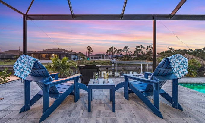 Burnt Store House | Gulf Access Home, Heated Saltwater Pool & Spa, Dock and Tiki Hut - Villa Perchside Palace
