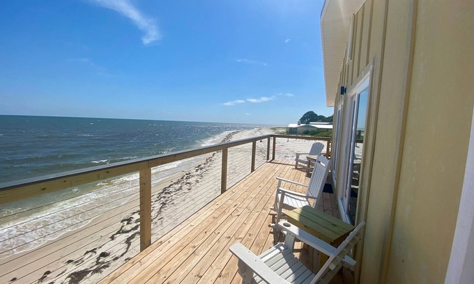 Alligator Point House | Gulf Breeze – Pet-Friendly 3BR Beachfront Stay with Stunning Views & Renovations