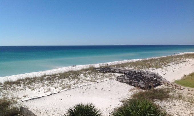 Pensacola Beach Condo | Gulf Front 2 bedroom Beautiful Pensacola Beach