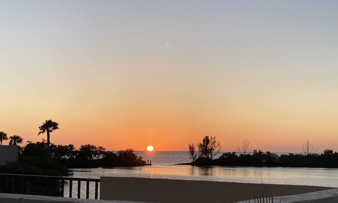 Hudson Condo | Gulf view condo with resort amenities Gulf Island Beach and Tennis Club