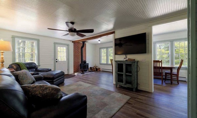 Orland House | Gully Brook Cottage! Lake Access!