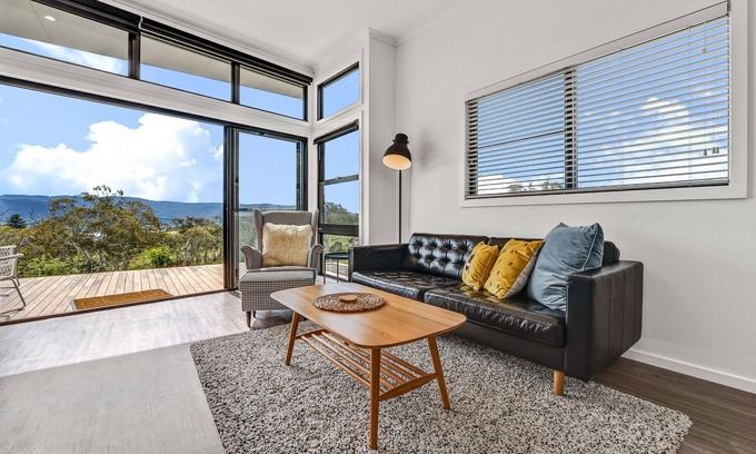 East Jindabyne Cabin | Gum Eco Lodge at Peak View Farm