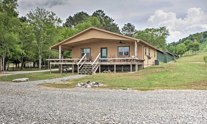 Guntersville Cabin | Guntersville Cabin w/Lake Views!
