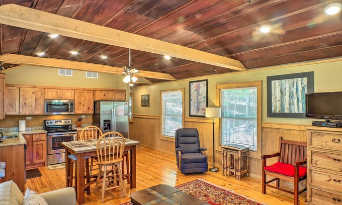 Guntersville Cabin | Guntersville Lake Cabin w/3 Fishing Ponds!