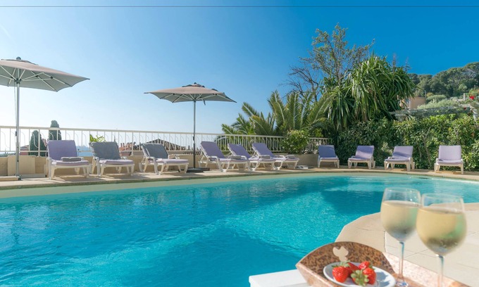 Villefranche-sur-Mer Hotel | Hôtel La Fiancée Du Pirate