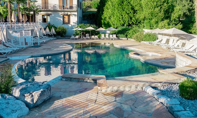 Rovagny Hotel | Hôtel Les Grillons