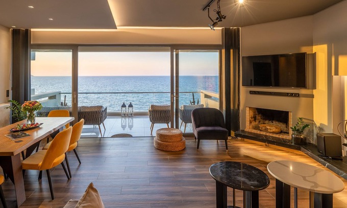 Heraklion Apartment | "H.G. Luxury Suite" with breathtaking sea view!