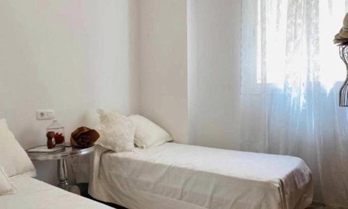 Plaza de Toros Vieja Apartment | H2M Plaza de Toros Vieja 2 bedroom Smart TV & Wifi