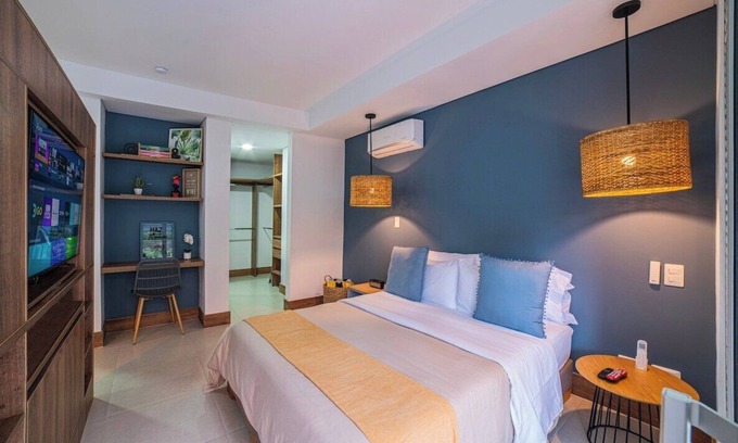 Granada Apartment | H701 - Luxurious Garden View With Pool & Parking