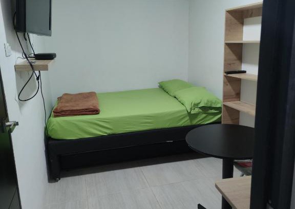 Suramericana Apartment | HABITACION AMOBLADA SECTOR LAURELES-ESTADIO #1 Madrid