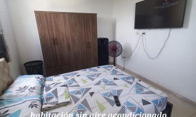 Valledupar House | HABITACION EN APARTAMENTO COMPARTIDO - VENTILADOR