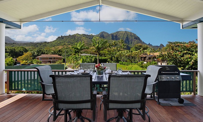 Wainiha House | Haena Sunrise, Great Mountain & Waterfall Views, 2-Minute Walk to Beach