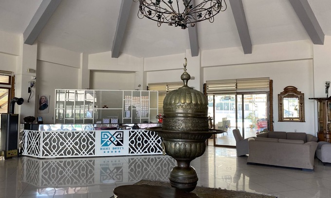 Karahayit Hotel | Halıcı Termal Otel