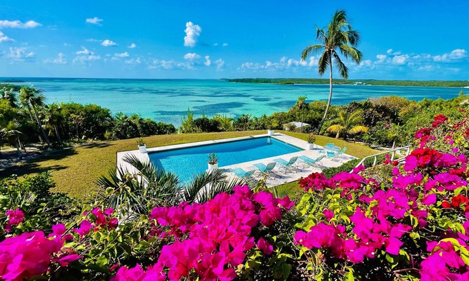 Savannah Sound House | Halcyon House 3 Bedroom Home