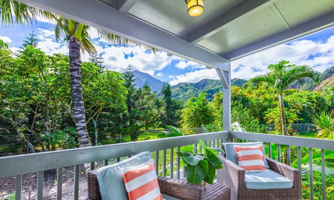 Hanalei House | Hale Kanani Kauai: Steps to Hanalei Bay w/AC, Mountain & Waterfall Views