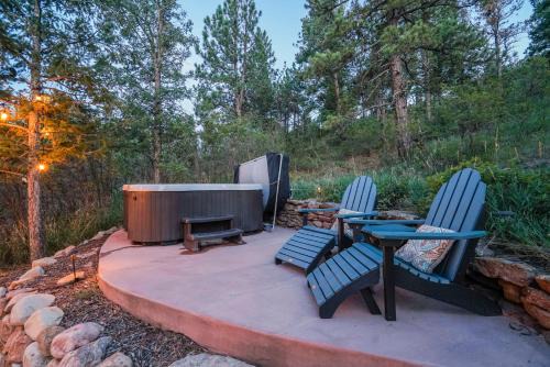 Briargate House | Half Gym-Hot Tub-Game Room-Trampoline-Fire Pits