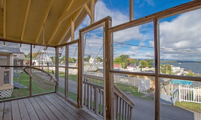 Weirs Beach Hotel | Half Moon Motel & Cottages