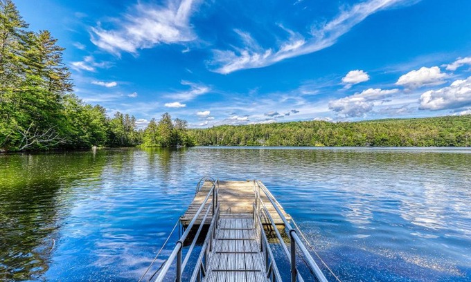 Ludlow House | Hall's All-Seasons Lake House