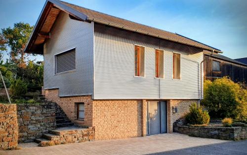 Glees House | Halmhaus