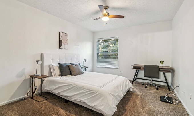 Cumberland Apartment | Halsten at Vinings 3006 spacious 1 Bed 1 Bath