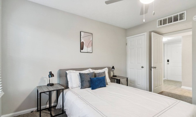 Cumberland Apartment | Halsten at Vinings 3214 Spacious 1 Bed 1 Bath