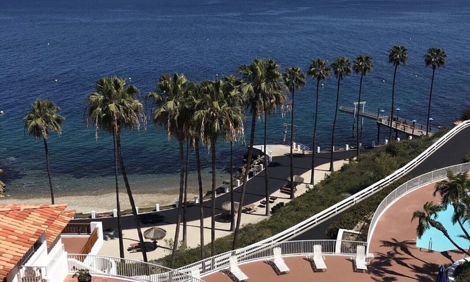 Avalon Condo | Hamilton Cove Panoramic Ocean View Condo # 2/32
