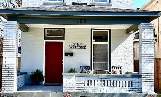 Hamilton House | Hamilton Historic Gem - 4 bed /2.5 bath -Sleeps 8