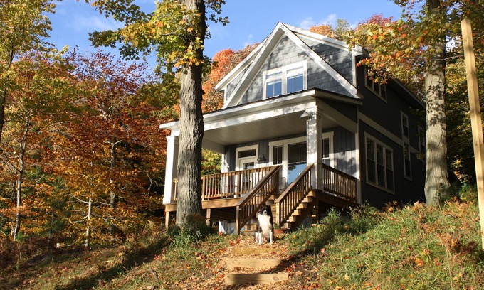 Ludington Cottage | Hamlin Lake Hideaway