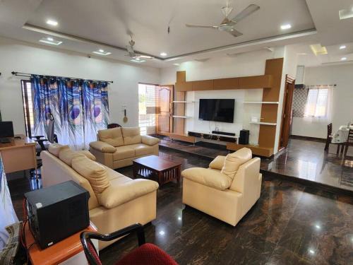 Kamalapur House | Hampi Premium Homestay with Cook