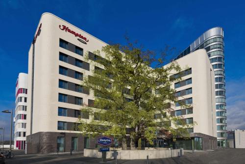 Frankfurt Airport Area Hotel | Hampton By Hilton Frankfurt Airport