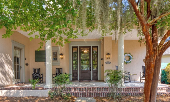 Bluffton House | Hampton Hideaway-Quaint Golf Cottage, Newly Renovated