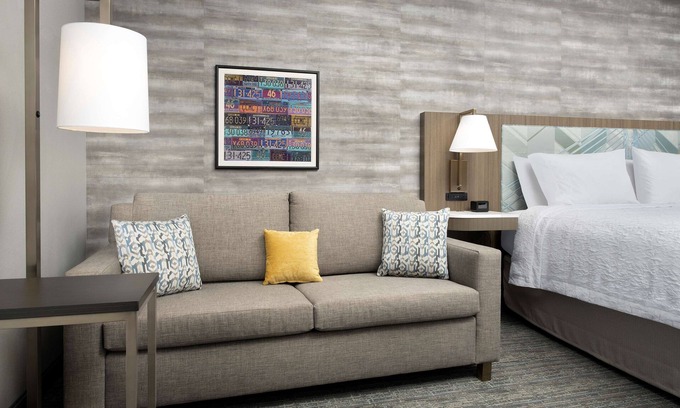 Chelsea Hotel | Hampton Inn Boston Logan Airport Chelsea