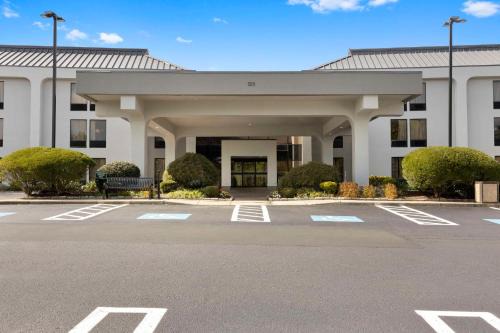 Milford Hotel | Hampton Inn by Hilton Milford