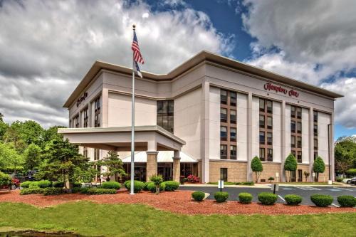Elizabeth City Hotel | Hampton Inn Elizabeth City